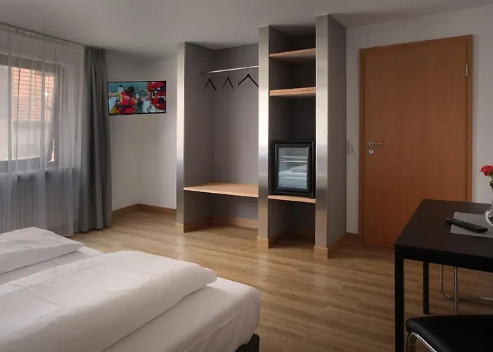 Metzgerei Lamm - Benedikt Rueckel Hotell 3*